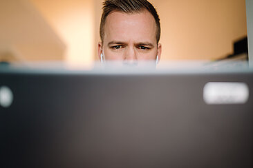 Student am Laptop